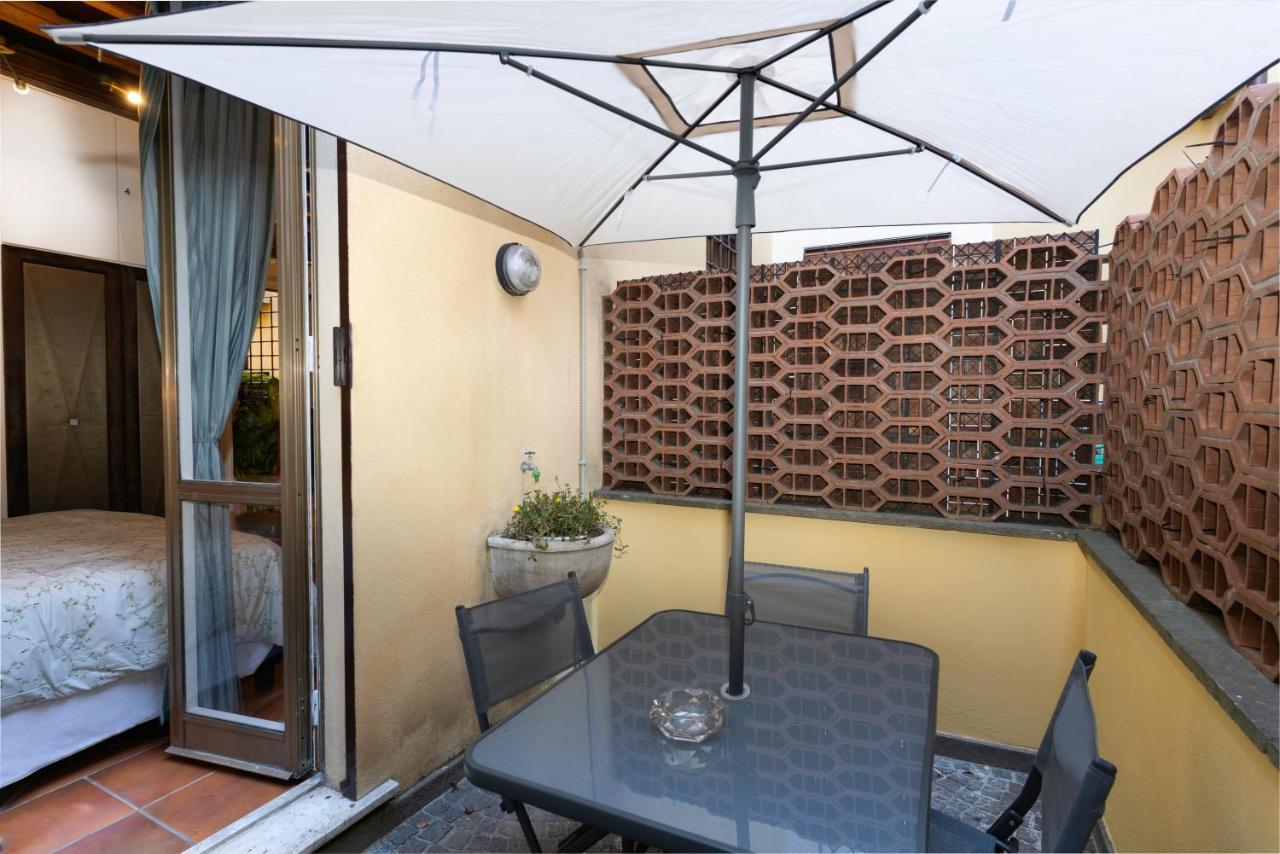 Quiet Trevi Fountain Apartment With Patio And Backyard Rom Exteriör bild